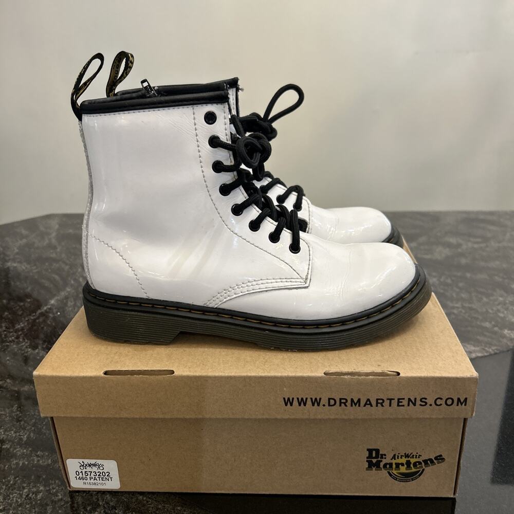 Dr. Doc Martens White Patent AirWair 8 Eyelet Boots Girls Size 4